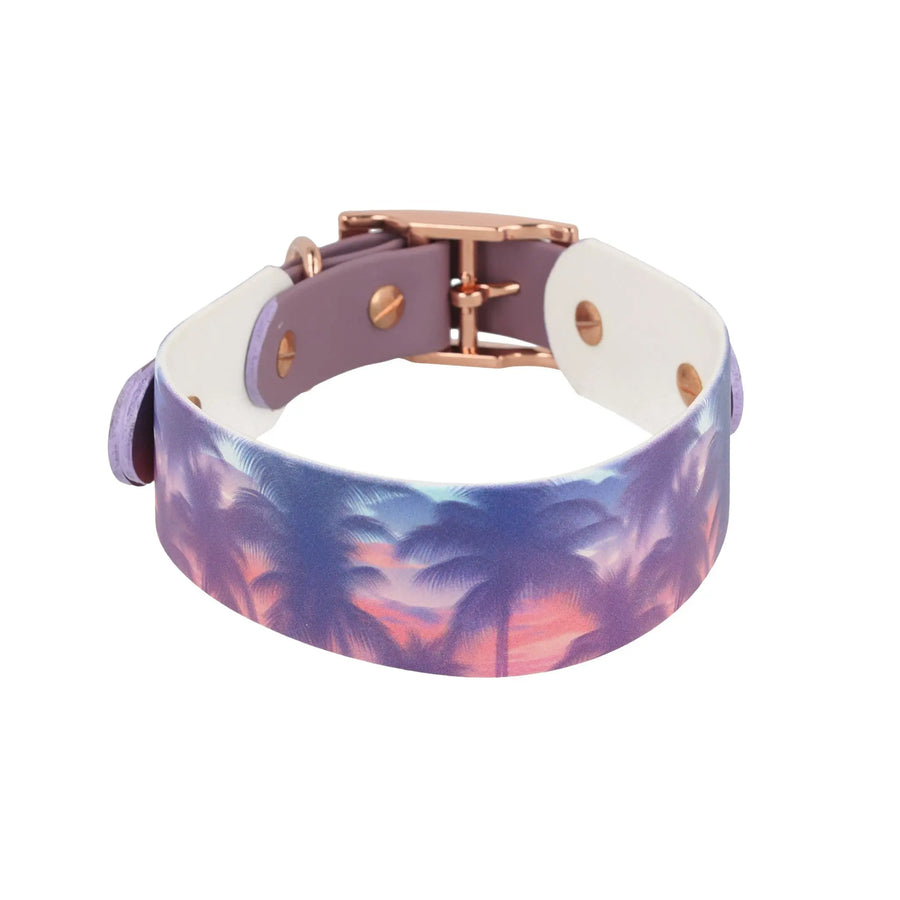 BioThane Hundehalsband 'Pastel Palms' 38 mm breit – Detailansicht, Exceptional Manufaktur