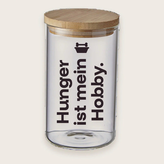 Hundekeksglas mit Holzdeckel und Spruch „Hunger ist mein Hobby.“ – handgeplottet bei Exceptional